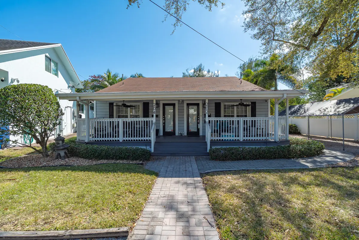 202 SE 10th Street, Fort Lauderdale, FL 33316 - #1