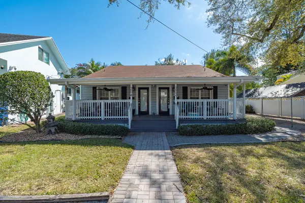 202 SE 10th Street, Fort Lauderdale, FL 33316