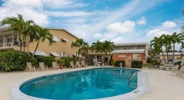 2106 NE 56th Court #107, Fort Lauderdale, FL 33308