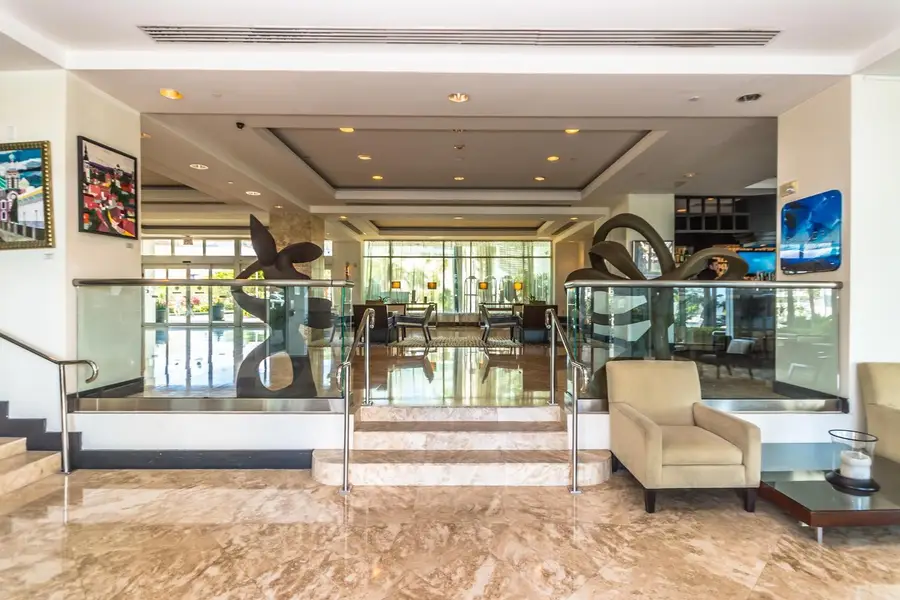 2670 E Sunrise Boulevard #1009, Fort Lauderdale, FL 33304 - #3