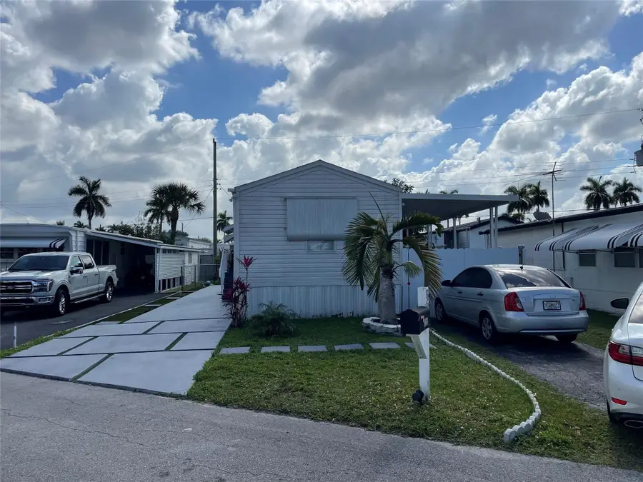 8670 SW 18th Court, Davie, FL 33324 - #2