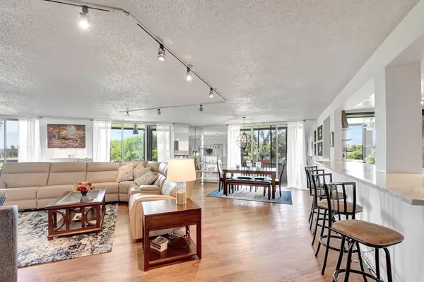 4770 Fountains Drive #304, Lake Worth, FL 33467