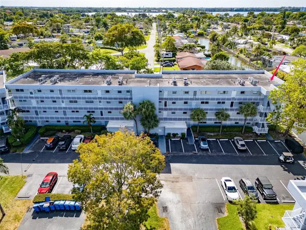 119 Royal Park Drive #4H, Oakland Park, FL 33309