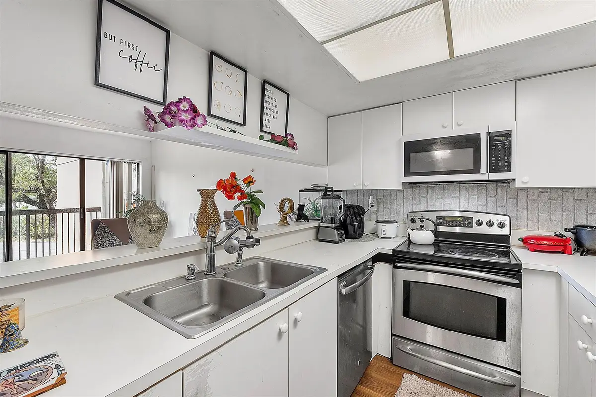 701 NW 19th Street #202, Fort Lauderdale, FL 33311 - #1