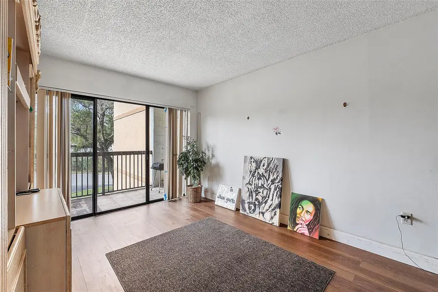 701 NW 19th Street #202, Fort Lauderdale, FL 33311 - #3