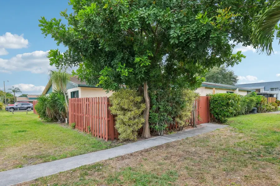 1091 Manor Drive, Palm Springs, FL 33461 - #2