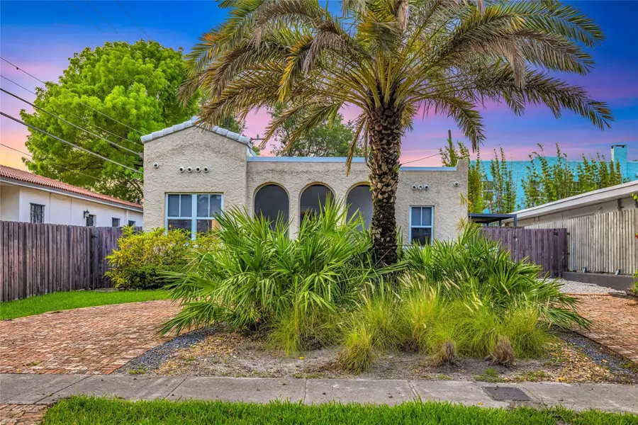 11 SE 13th Street, Fort Lauderdale, FL 33316 - #2