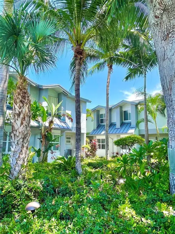 801 SE 16th Court #11, Fort Lauderdale, FL 33316