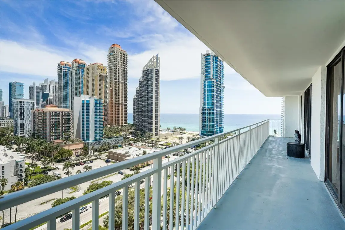 210 174 174 Street #1810, Sunny Isles Beach, FL 33160 - #1