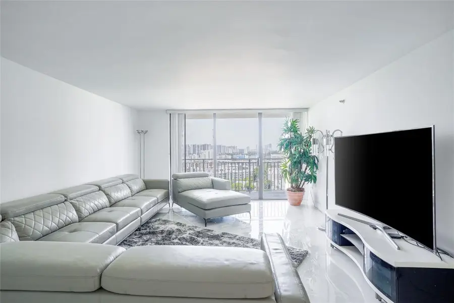 210 174 174 Street #1810, Sunny Isles Beach, FL 33160 - #3