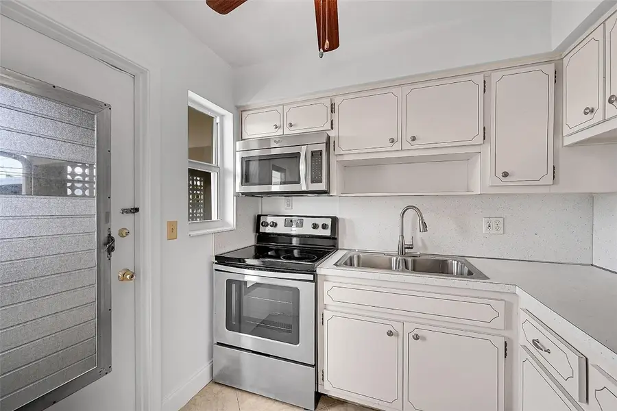 2111 NE 42nd Court #201w, Lighthouse Point, FL 33064 - #2