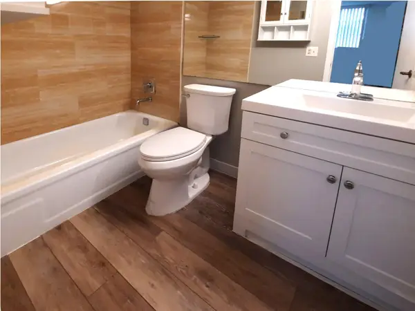 9420 S Hollybrook Lake Drive #201, Pembroke Pines, FL 33025