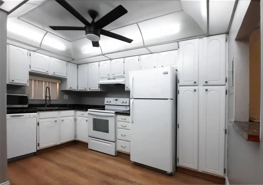 9420 S Hollybrook Lake Drive #201, Pembroke Pines, FL 33025 - #3