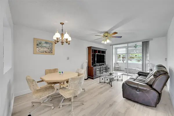 9380 Sunrise Lakes Boulevard #206, Sunrise, FL 33322