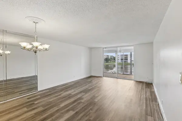 1024 SE 4th Avenue #204, Dania Beach, FL 33004