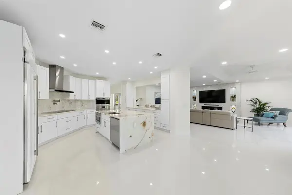 10038 Vestal Place, Coral Springs, FL 33071