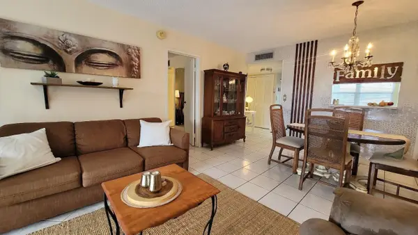 2901 NW 48th Avenue #461, Lauderhill, FL 33313