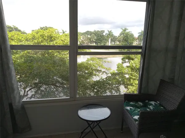 9020 Sunrise Lakes Boulevard #304, Sunrise, FL 33322