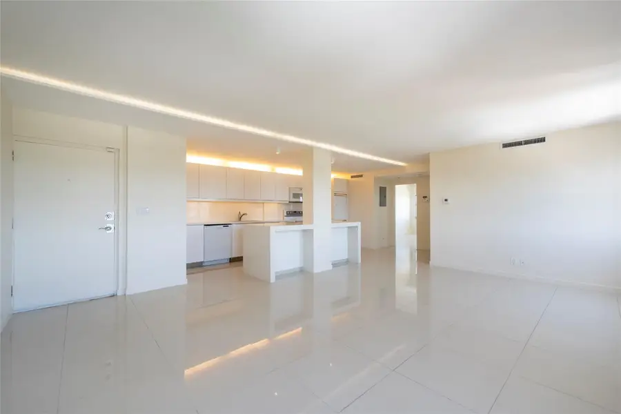 2555 NE 11th Street #902, Fort Lauderdale, FL 33304 - #3