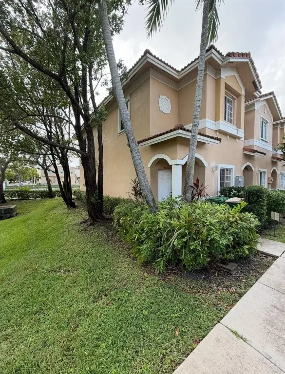 8800 Riverside Street, Tamarac, FL 33321