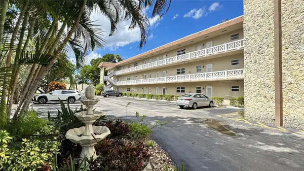 5103 NW 35th Street #606, Lauderdale Lakes, FL 33319