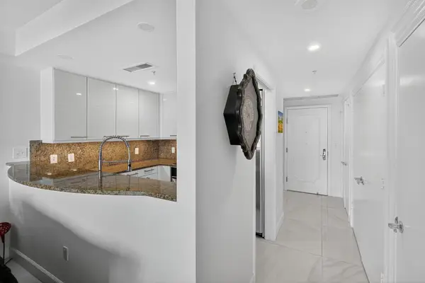 3350 SW 27 Avenue #1207, Coconut Grove, FL 33133