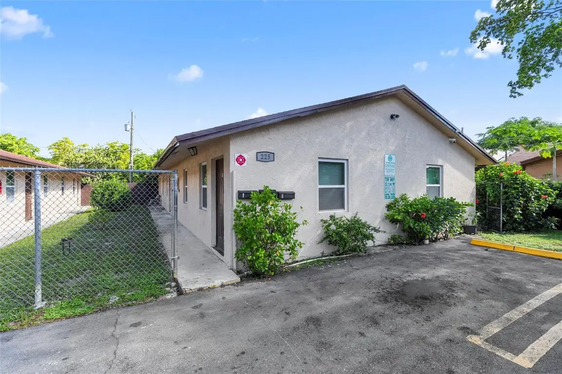 225 NW 12th Court, Pompano Beach, FL 33060 - #1