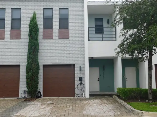 4381 NW 9th Street #4381, Plantation, FL 33317