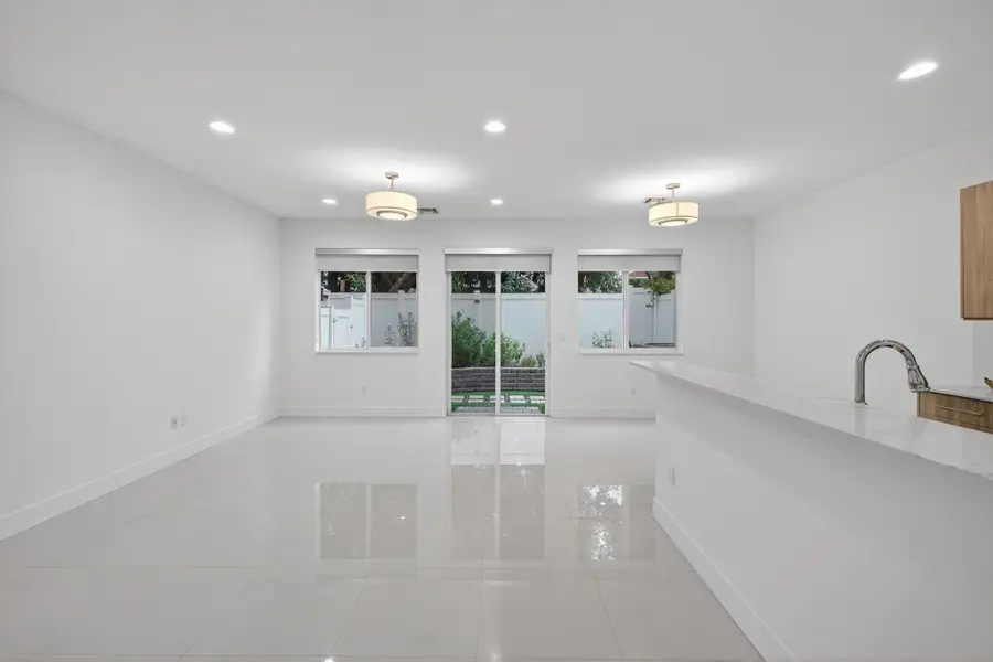 737 SE 1st Court #737, Pompano Beach, FL 33060 - #3