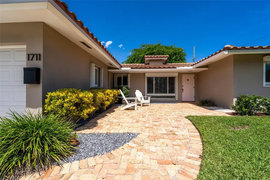 1711 NE 40th Court, Oakland Park, FL 33334 - #2