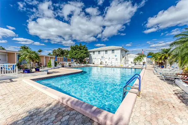 2220 NE 68th Street #1005, Fort Lauderdale, FL 33308