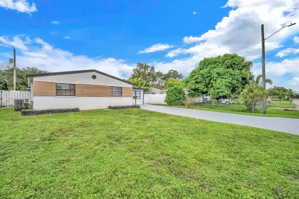 6630 Cody Street, Hollywood, FL 33024