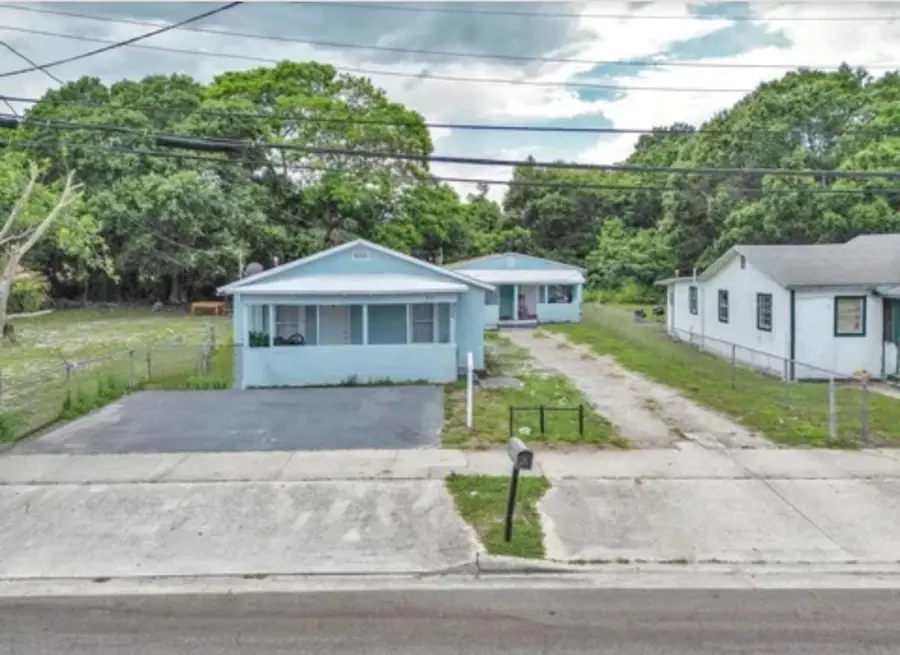 513 N 17th Street, Fort Pierce, FL 34950 - #2