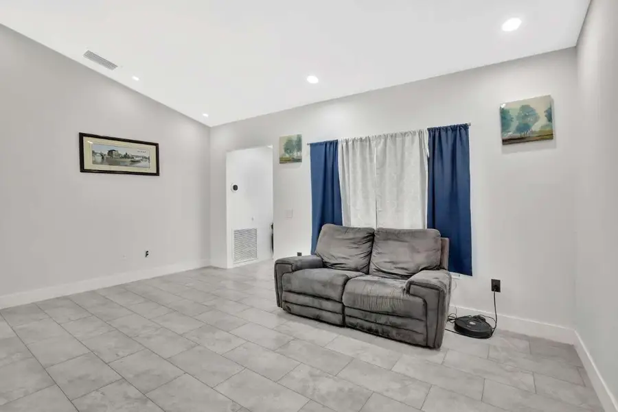 11831 NW 38th Place, Sunrise, FL 33323 - #3