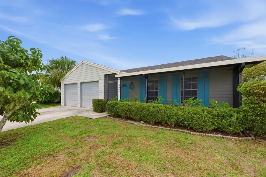 5067 Canal Circle E, Lake Worth, FL 33467 - #2