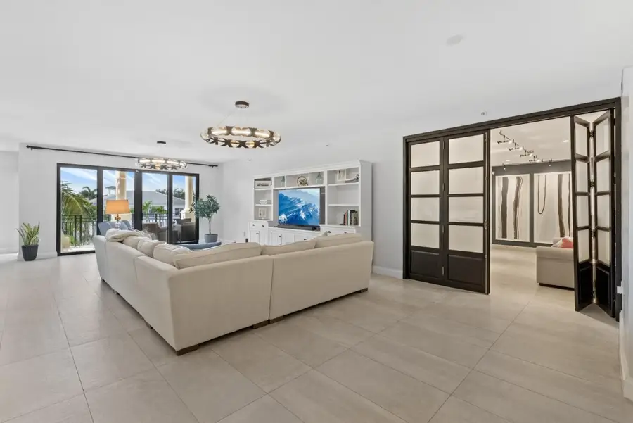 1532 SE 12th Street #302, Fort Lauderdale, FL 33316 - #2