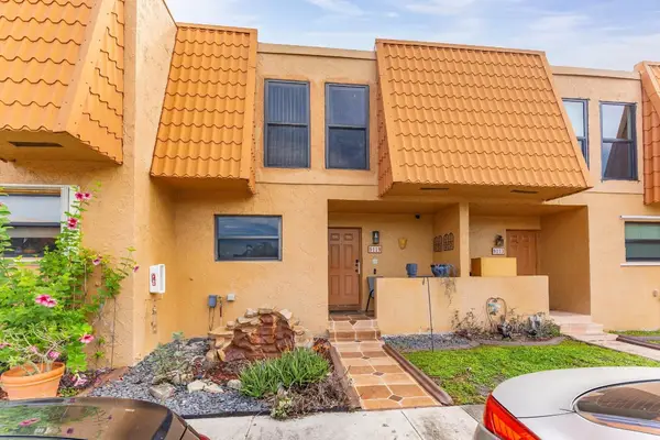 9119 Limetree Lane #169, Pembroke Pines, FL 33024