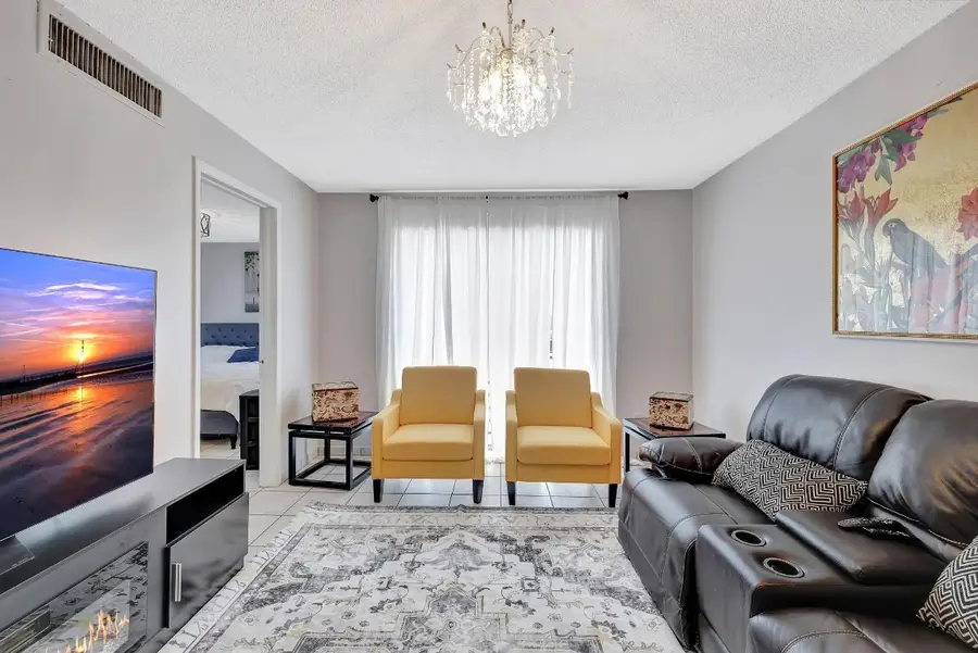 5336 NE 6th Avenue #H7, Oakland Park, FL 33334 - #3