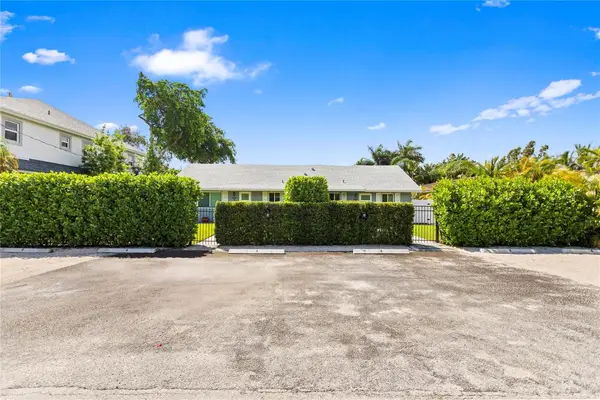 1402 NE 34th Street, Oakland Park, FL 33334