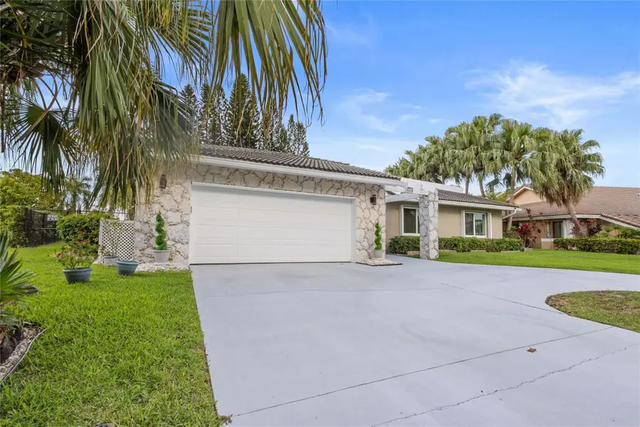 7626 NW 87th Avenue, Tamarac, FL 33321 - #2