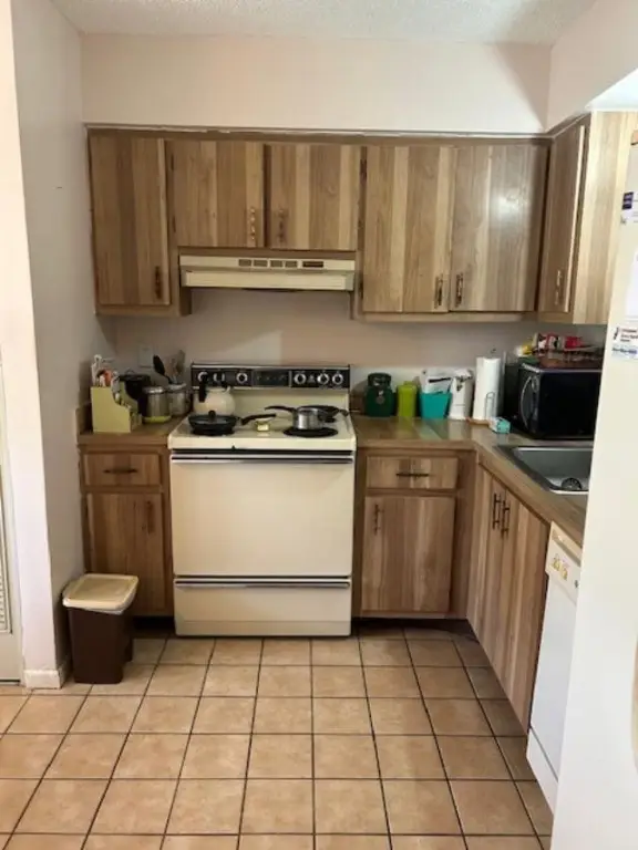 480 NW 76th Avenue #306, Margate, FL 33063