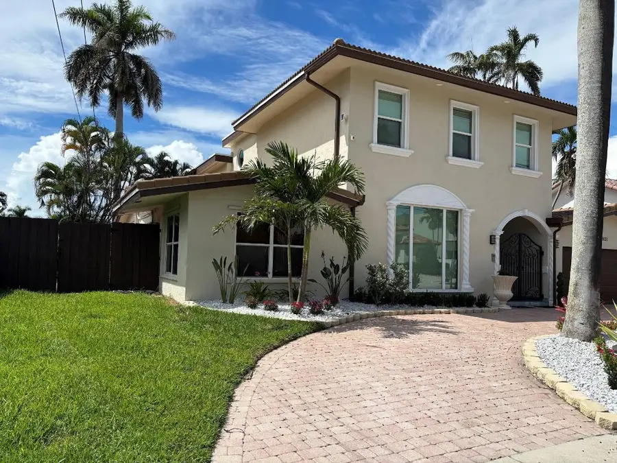 4821 NE 28th Avenue, Lighthouse Point, FL 33064 - #2