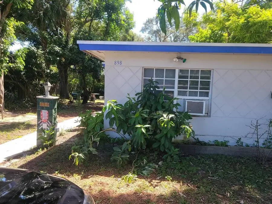 898 NE 39th Street, Oakland Park, FL 33334 - #3