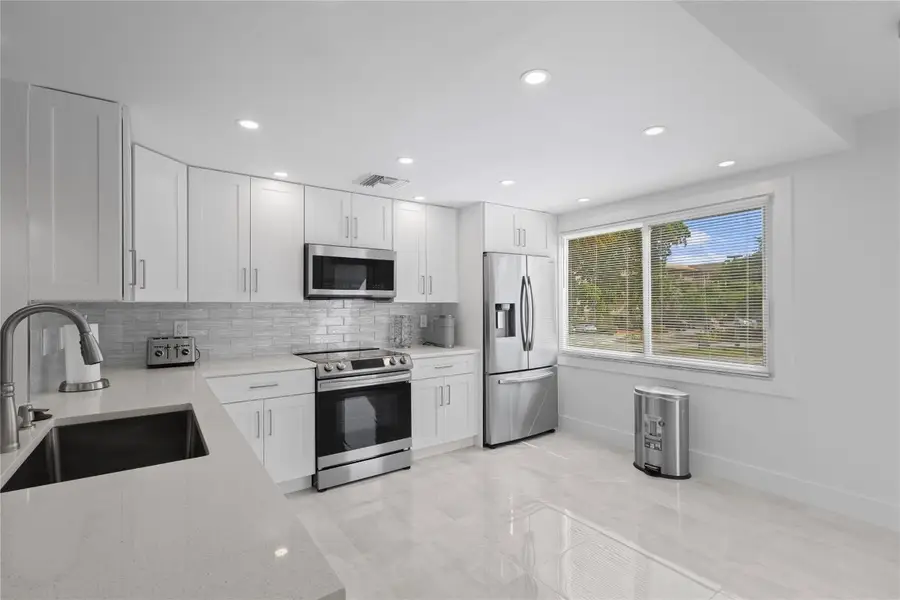 4301 Martinique Circle #M2, Coconut Creek, FL 33066 - #2