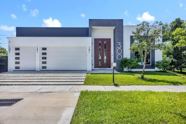 300 NE 21st Court, Wilton Manors, FL 33305