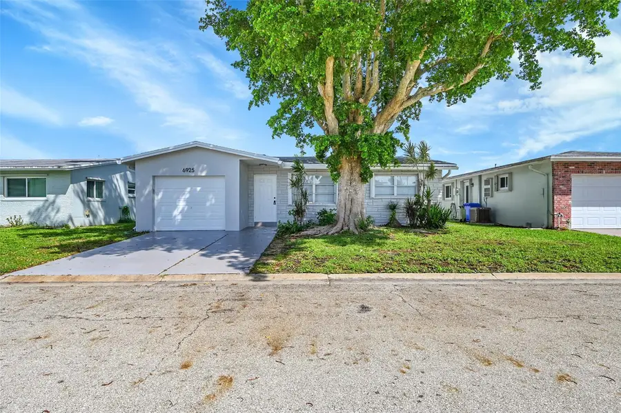 6925 NW 11th Street, Margate, FL 33063 - #3