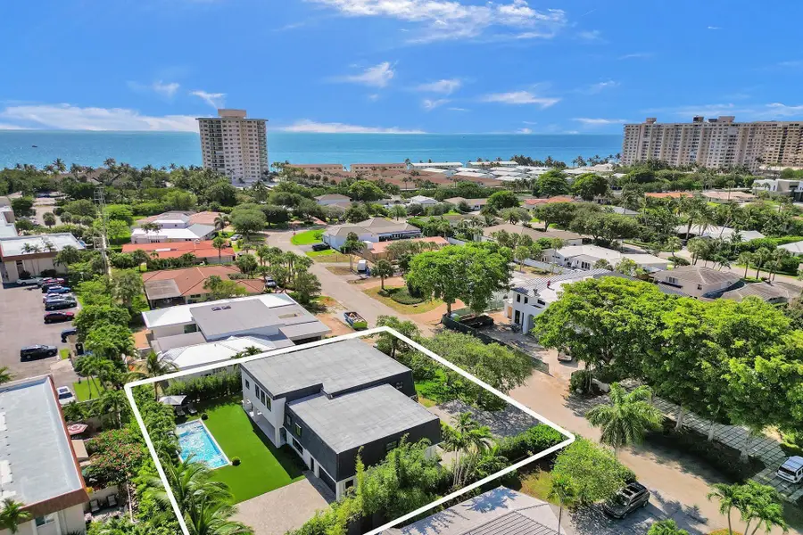 9 Tahoe Lane, Sea Ranch Lakes, FL 33308 - #3