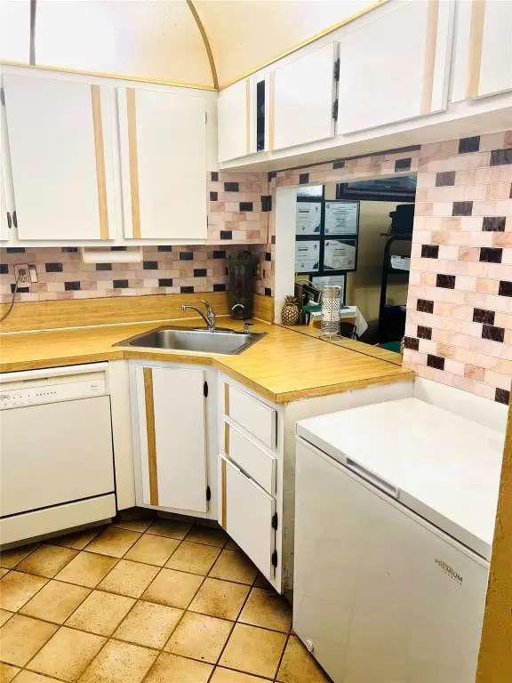 7400 NW 17th Street #205, Plantation, FL 33313 - #2