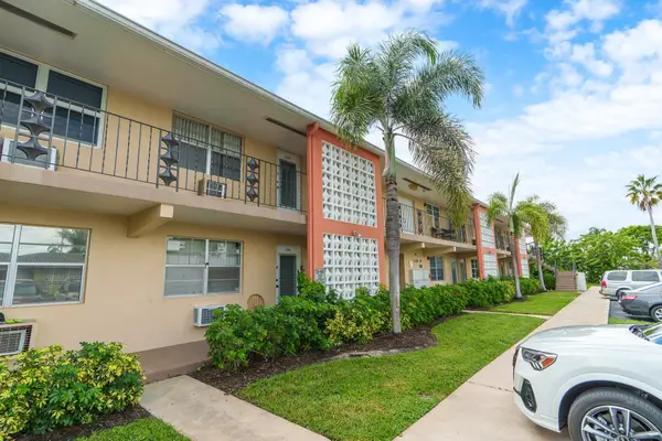 2106 NE 56th Court #204, Fort Lauderdale, FL 33308