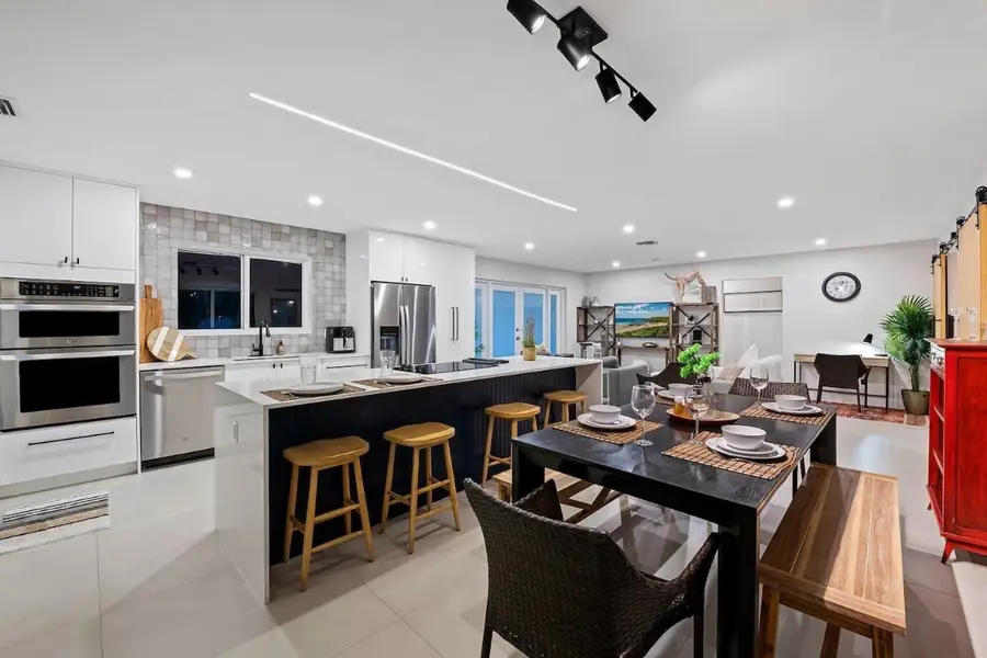 4311 NE 15th Avenue, Oakland Park, FL 33334 - #3